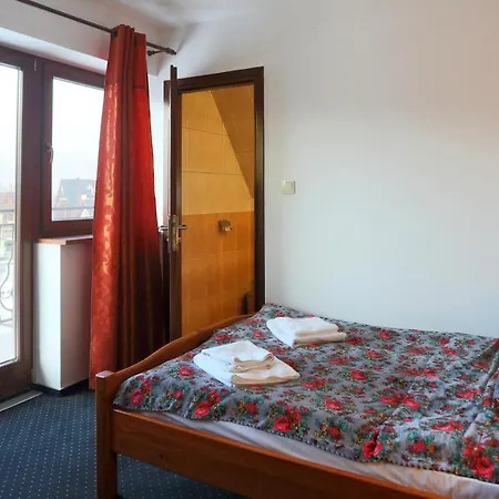Pod Wierchem Bed & Breakfast *