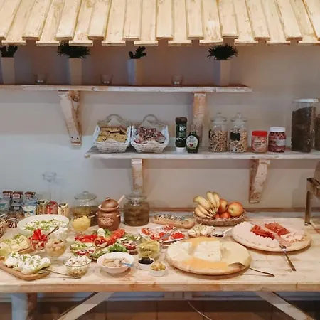 Pod Wierchem Bed & Breakfast *